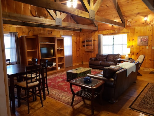 Cozy waterfront cabin on 20 acres