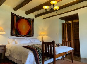 Panoramic Suite Cotopaxi | In-room safe, free WiFi - Hacienda San Agustín de Callo (Mulaló)