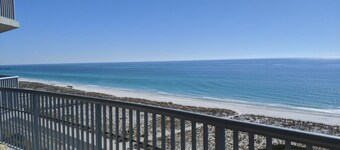 12th Floor views of the Gulf, Resort Pool & Hot Tub, Large Balcony - ED1230