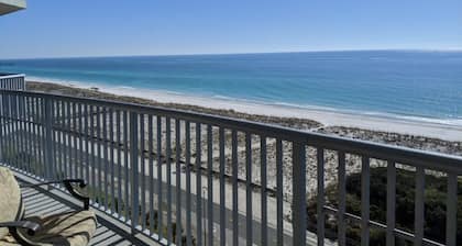 12th Floor views of the Gulf, Resort Pool & Hot Tub, Large Balcony - ED1230
