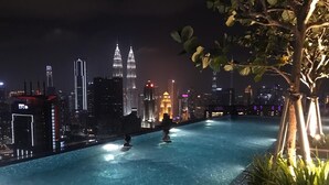 Outdoor pool - DvSuite (Kuala Lumpur)
