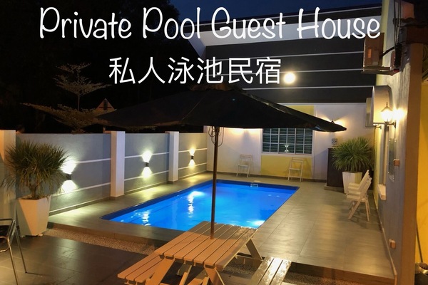 Private Swimming Pool With Jacuzzi