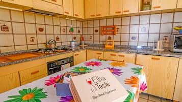 Frigorifero, forno, lavastoviglie, macchina per tè/caffè