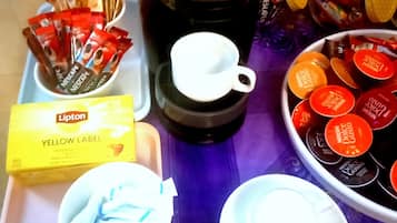 Deluxe Double Room | Coffee service
