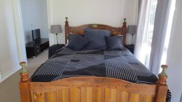 1 makuuhuone, silitysrauta/-lauta, Wi-Fi, vuodevaatteet