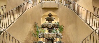 Perfect Vacation Rental. Chaufered Escalade ESV Available for SuperBowl & Golf