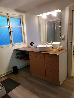 Hair dryer, towels