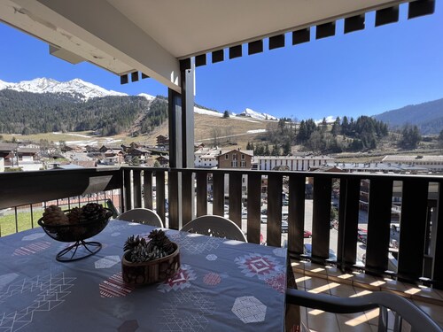 Elan 15 - Flat for 6 people, village center, 2*