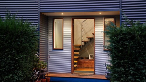 Alofi- stunning views and a private cinema room await you!