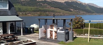 The Anchorage, 5 Admiralty Cottages, Arrochar avec une vue imprenable
