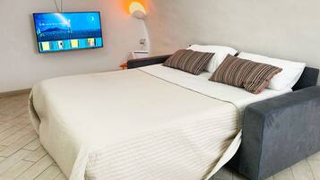 2 chambres, coffres-forts dans les chambres, bureau