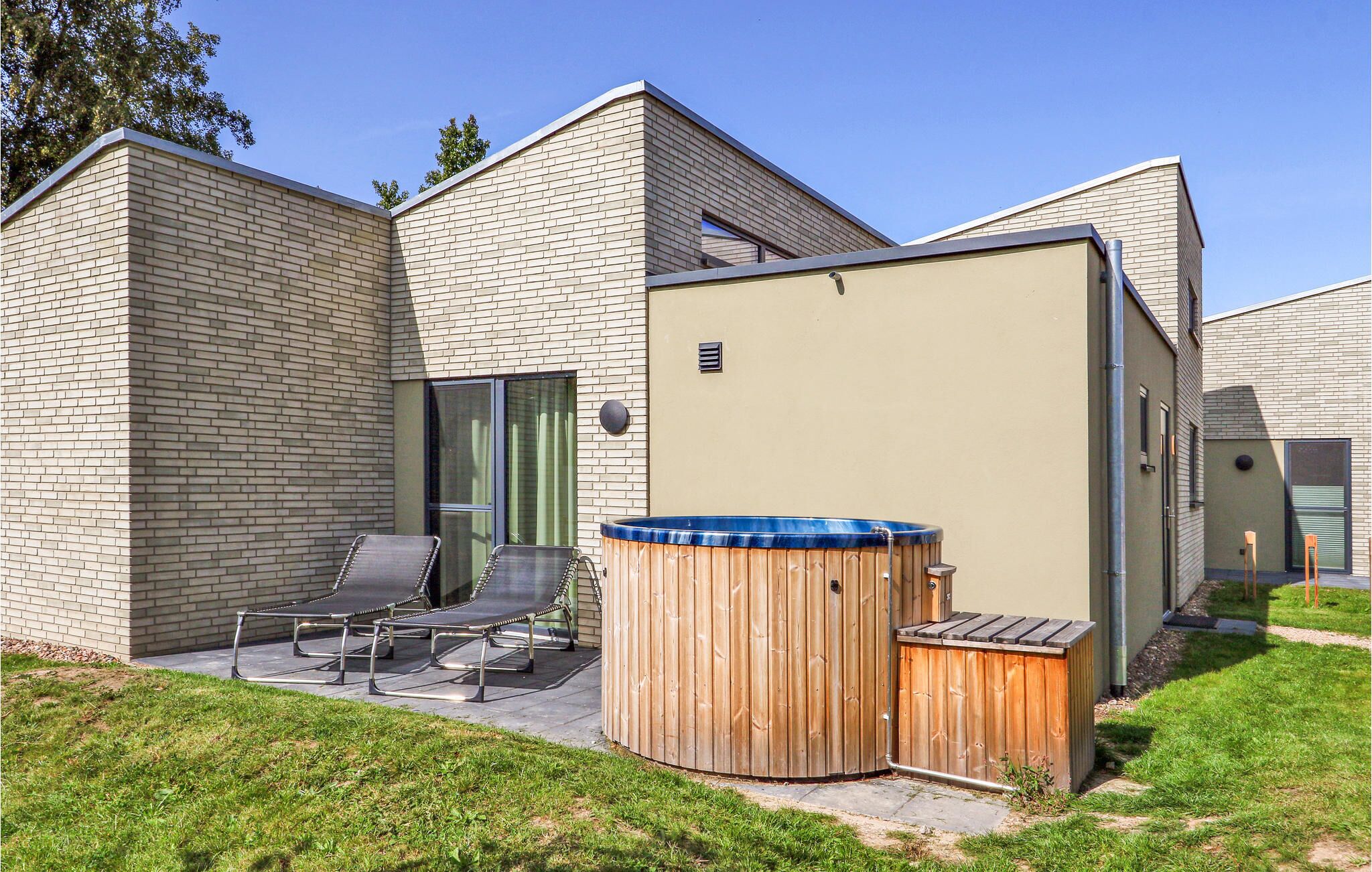 Bain à remous extérieur