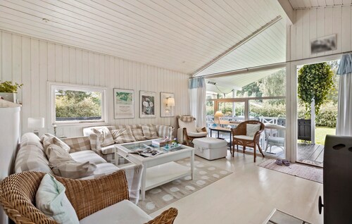 4 bedroom amazing home in Hornbæk