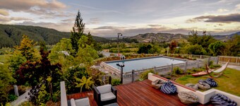 Reynalton Apartments