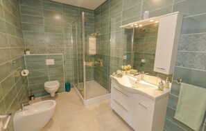 Bathtub