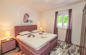 5 chambres, lit parapluie, Wi-Fi gratuit, draps fournis