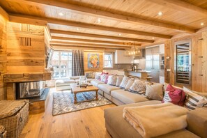 Unclassified image, 4 of 54, button