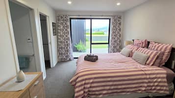 4 chambres, fer et planche à repasser, lit parapluie, Wi-Fi gratuit