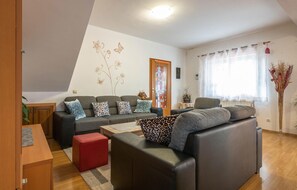 Interior - Stunning home in Marcana (Marcana)