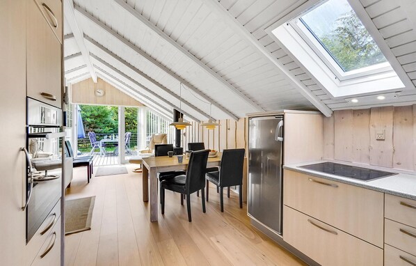 Kühlschrank, Herdplatte, Geschirrspüler