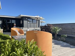 Terrace/patio - The Cape View Pacific Ocean  Experience (Haumoana)