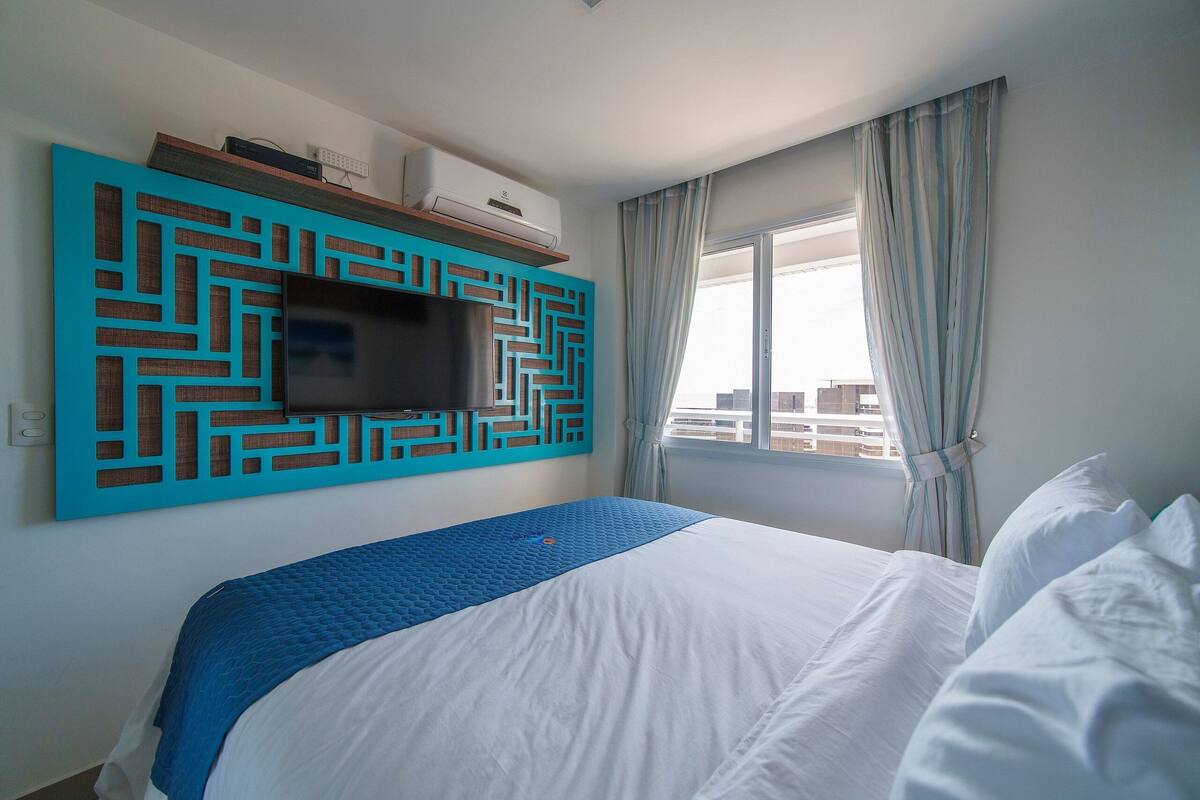 Apartment | Premium bedding, desk, laptop workspace, soundproofing