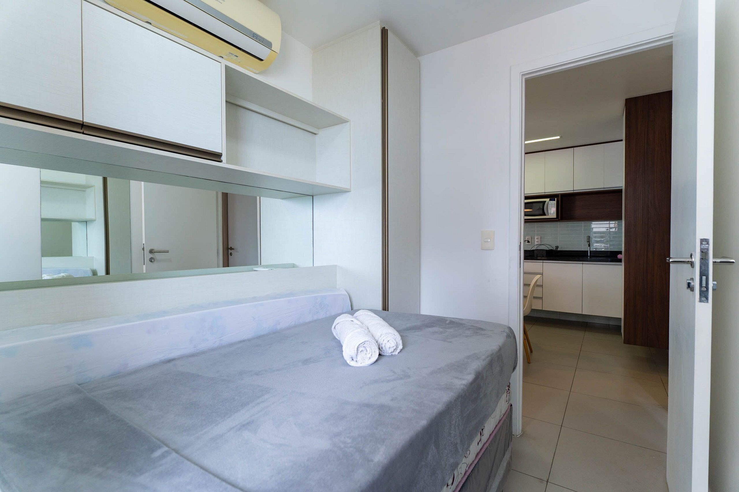 Apartemen Comfort | Seprai premium dan didekorasi berbeda-beda
