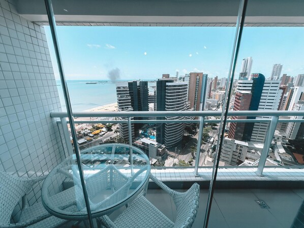 Elite Apartment, 2 Bedrooms, Partial Ocean View | Property grounds