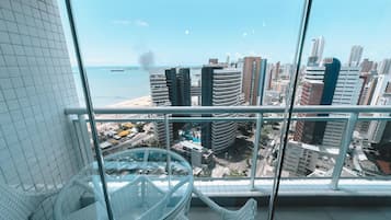 Elite Apartment, 2 Bedrooms, Partial Ocean View | Property grounds