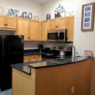Stratton 1 Bedroom Long Trail Condo, Walk to Village and Lifts