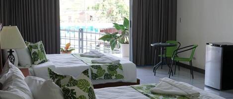 1 Schlafzimmer, Schreibtisch, Reisekinderbett, WLAN