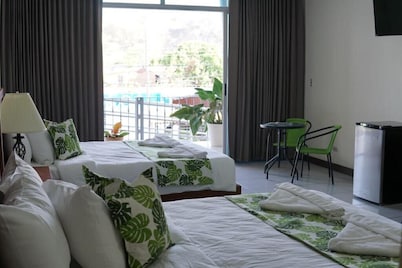 HEAVEN  DOORS FAMILY DELUXE ROOM