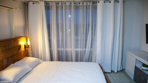 1 chambre, fer et planche à repasser, Wi-Fi, draps fournis