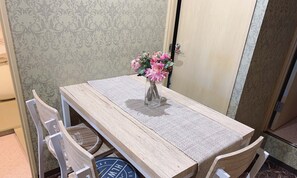 Interior detail - Hotel Minami (Tokyo)