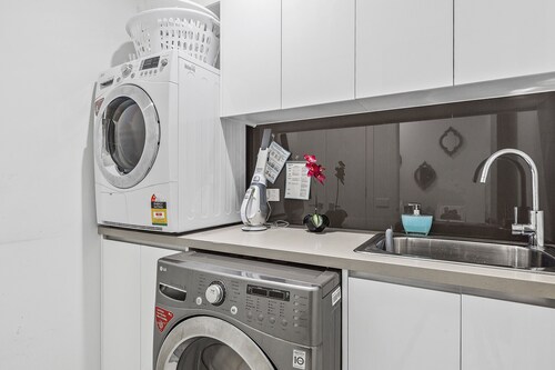Edinburgh Place Pet Friendly