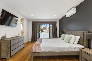 3 chambres, fer et planche à repasser, Wi-Fi gratuit, draps fournis