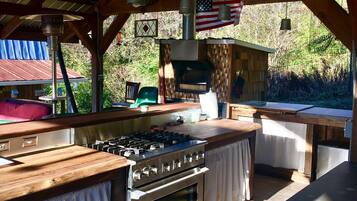 冰箱、微波炉、烤箱、炉灶