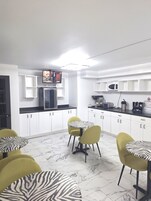 Repas dans la chambre