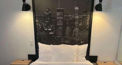 Super 8 by Wyndham Montreal