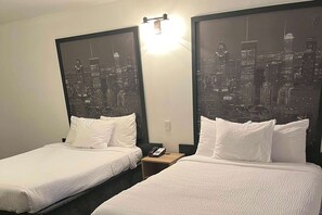 Bureau, espace de travail pour ordinateur portable, Wi-Fi gratuit