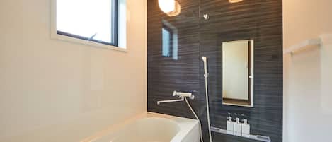 2Bedroom | Bathroom