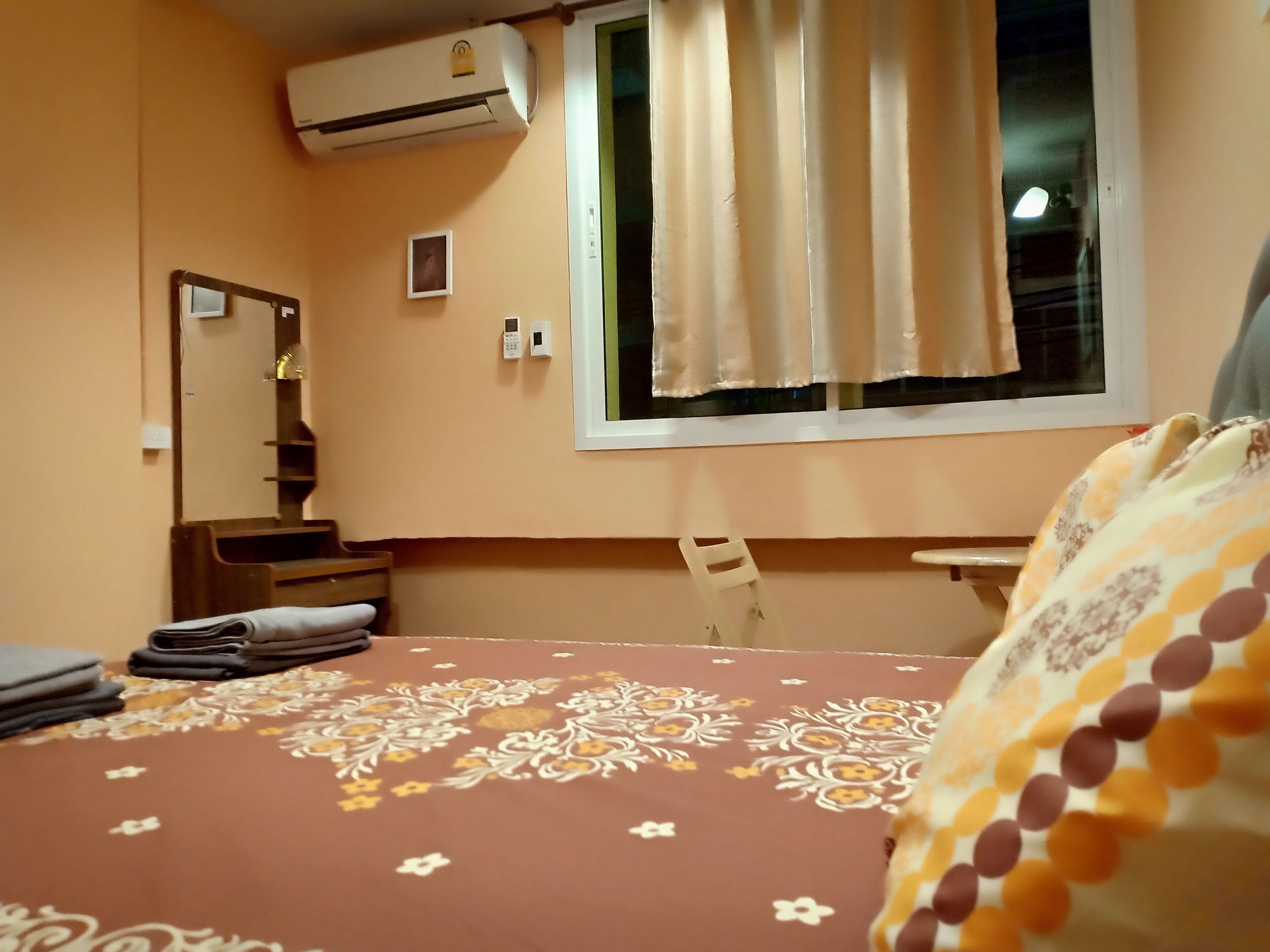 Standard Room (Brown) | Soundproofing, free WiFi, bed sheets