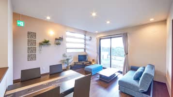 Villa, 2 Bedrooms | Living room | Flat-screen TV