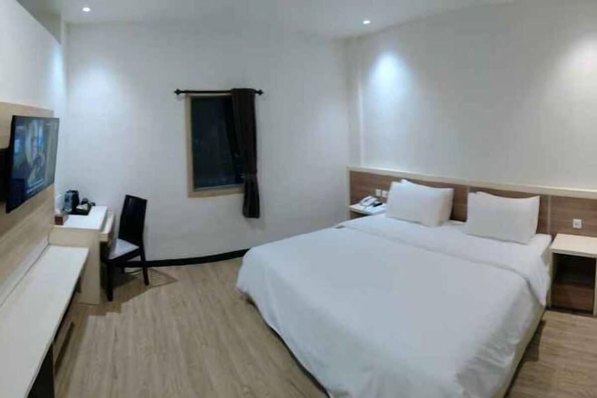 1 chambre, coffres-forts dans les chambres, bureau