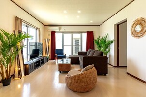 Televisión de pantalla plana, reproductor de DVD