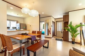 3 Bedrooms Villa | Living area