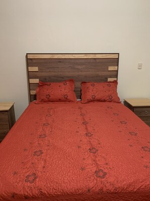 3 habitaciones, wifi gratis y ropa de cama 