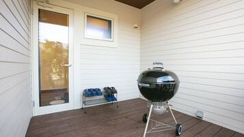 Vila (Yoshibo) | Terraço/pátio