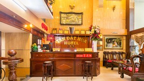 Reception - Tan Dat Hoa Hotel (Ho Chi Minh City)