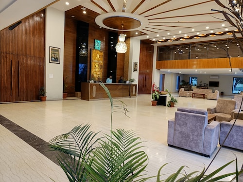 Savitri Resorts
